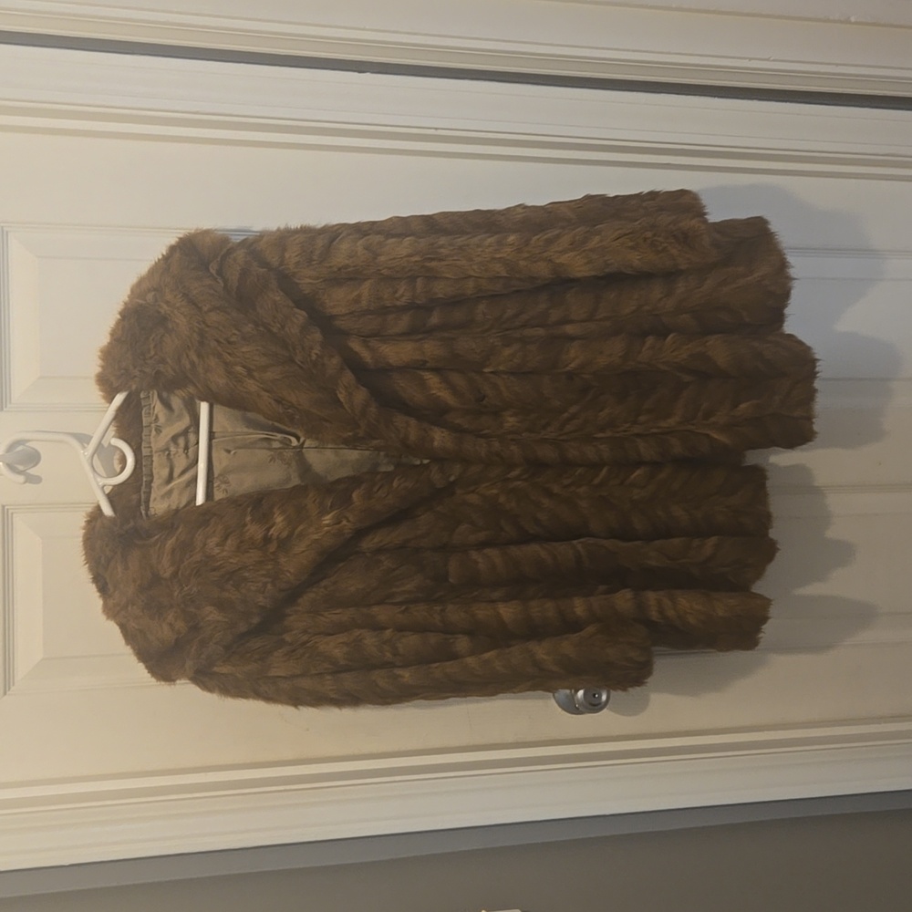 Fur coat - Picture 2 of 6